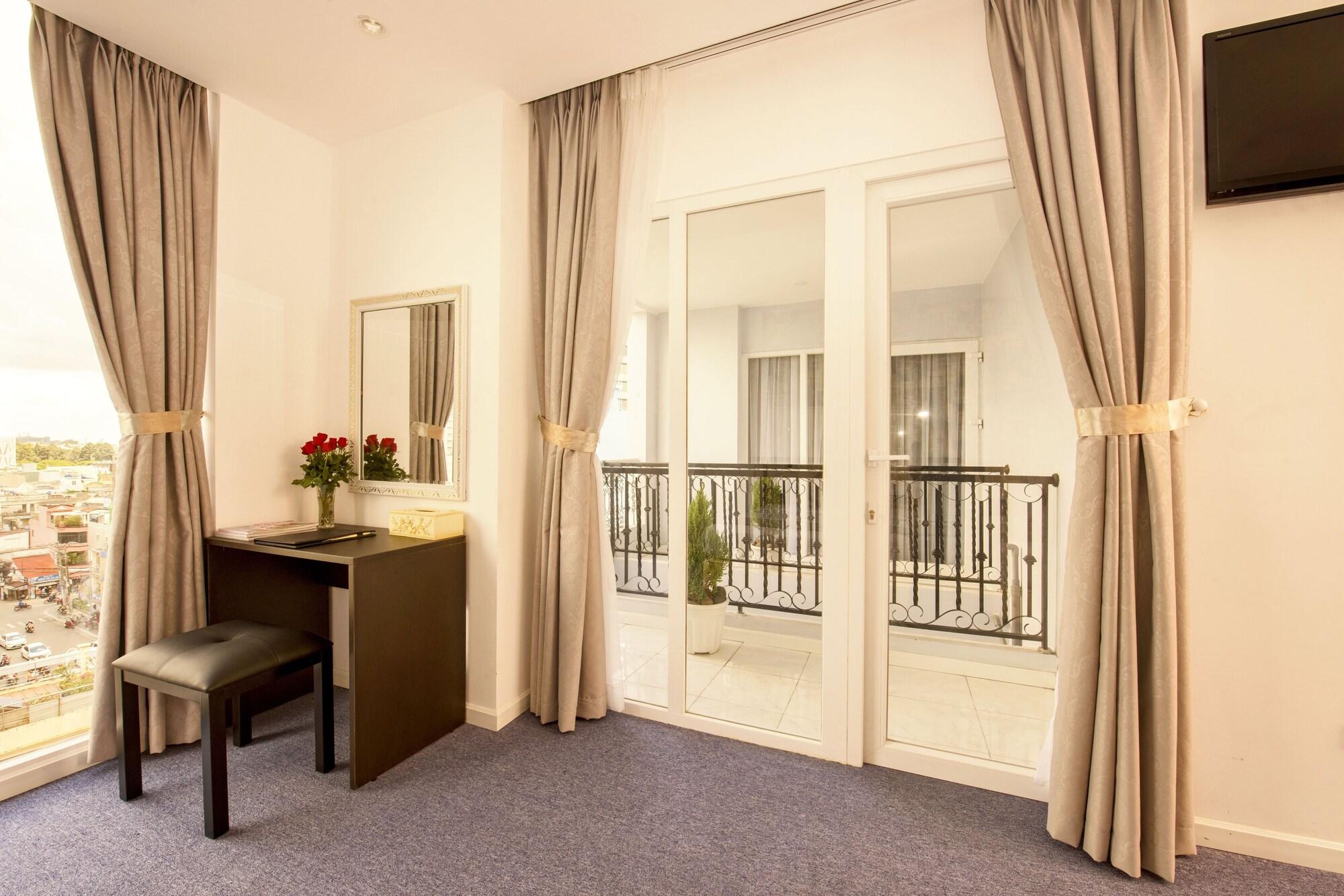 Golden Crown Hotel Ho Chi Minh City Bagian luar foto