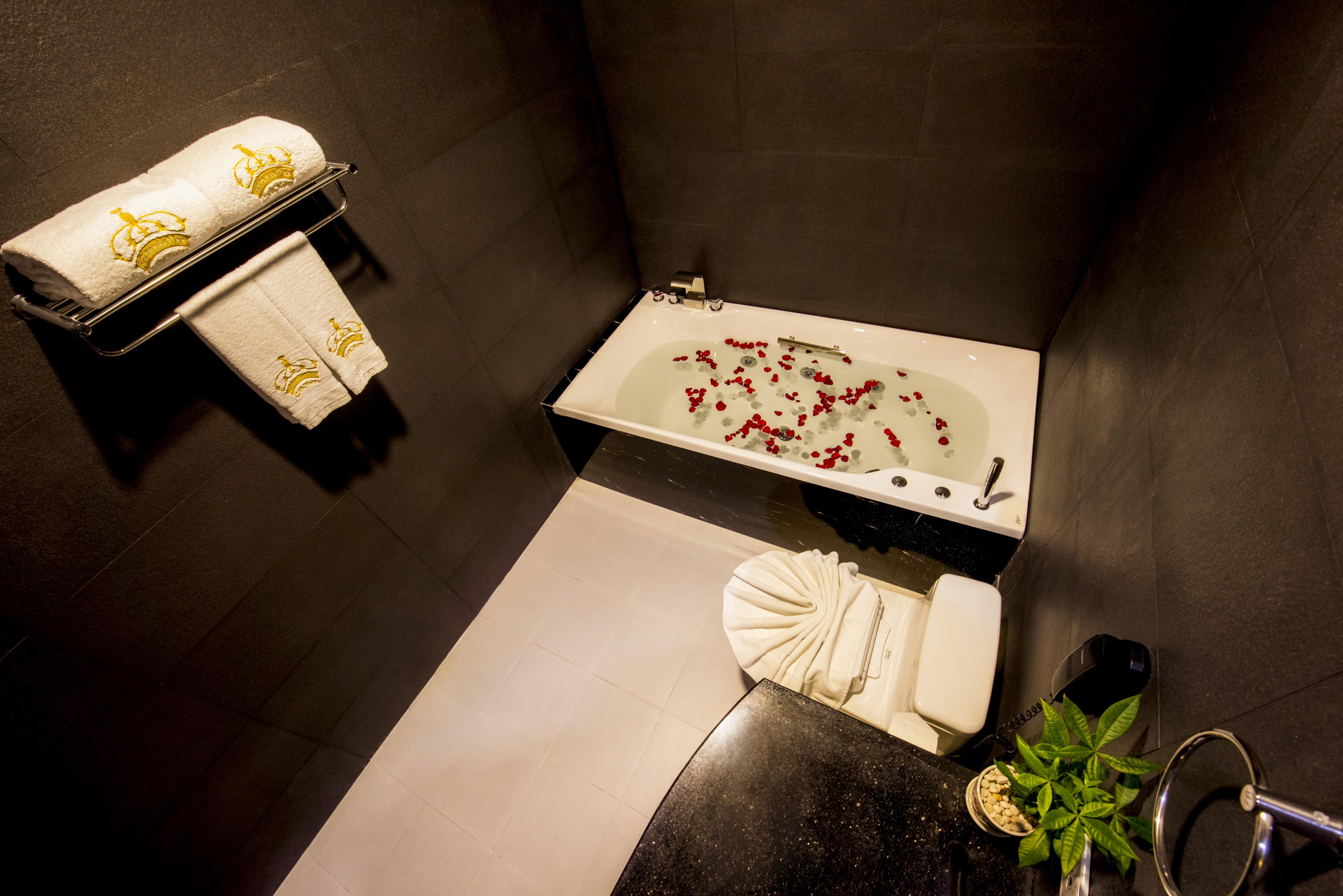 Golden Crown Hotel Ho Chi Minh City Bagian luar foto