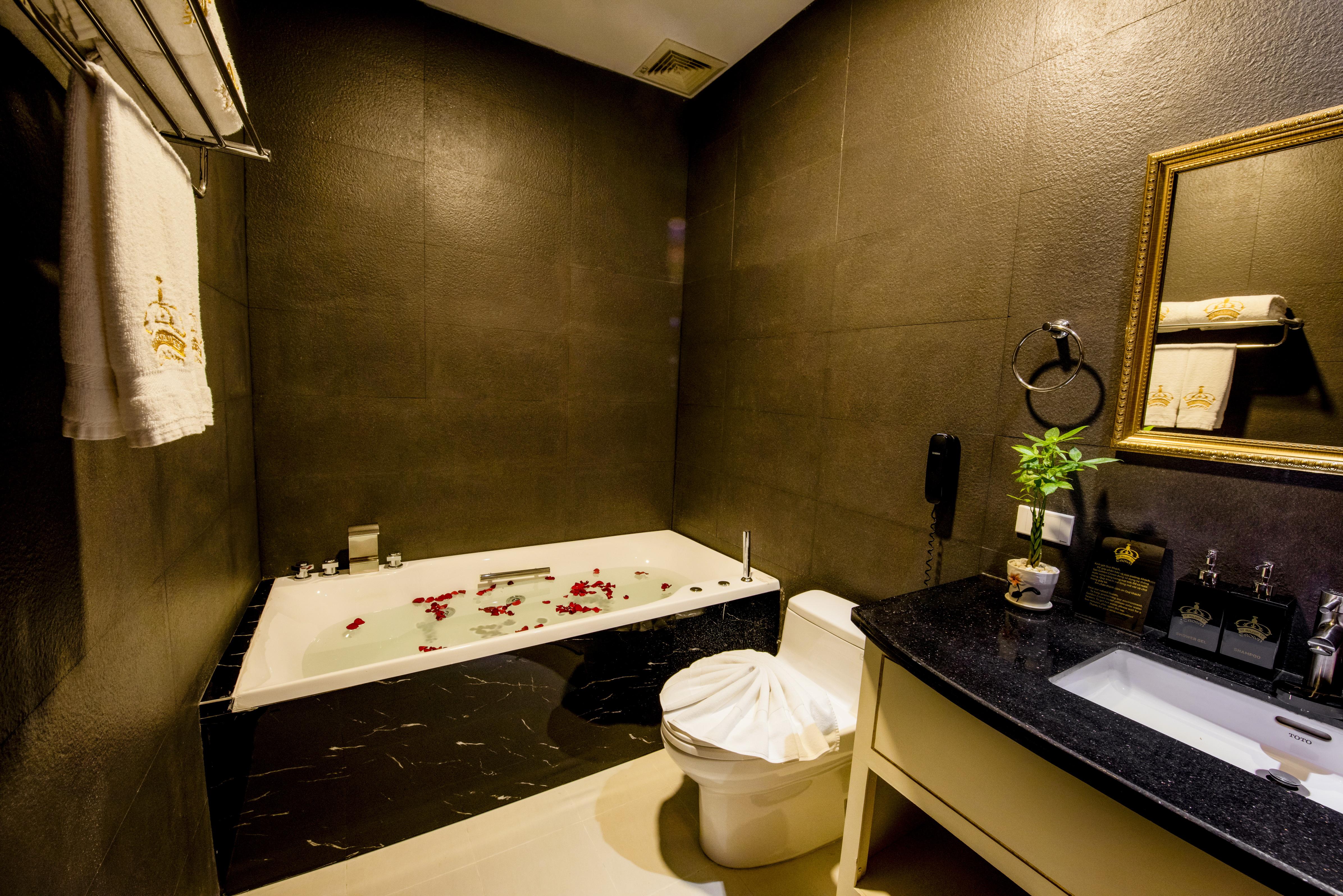 Golden Crown Hotel Ho Chi Minh City Bagian luar foto