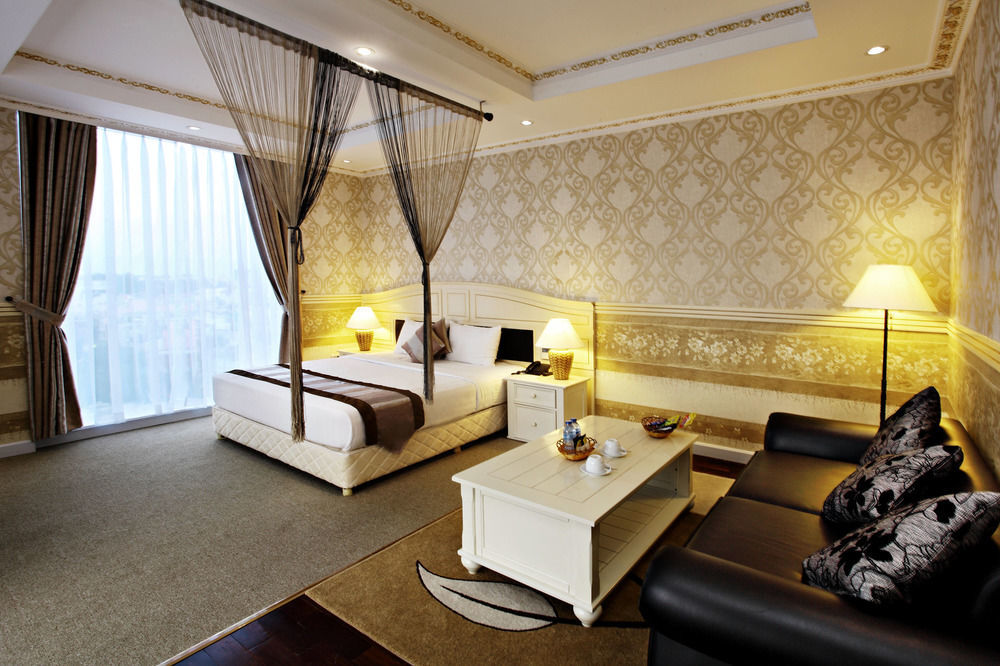 Golden Crown Hotel Ho Chi Minh City Bagian luar foto